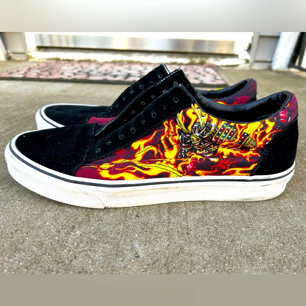 Vans men’s 11.0 sk8 high unique flame samurai design